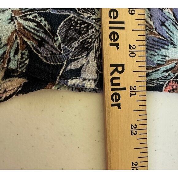 Mark‎ Woman’s Floral Pleated Blouse Size XL Viscose Material Bell Sleeves - Picture 6 of 8